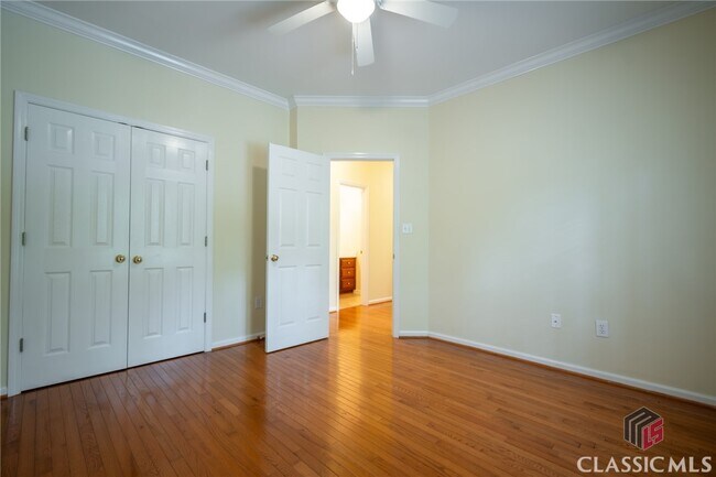 Building Photo - 1030 Laurel Springs Ct