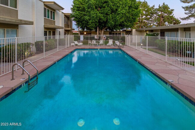 Building Photo - 7740 E Heatherbrae Ave