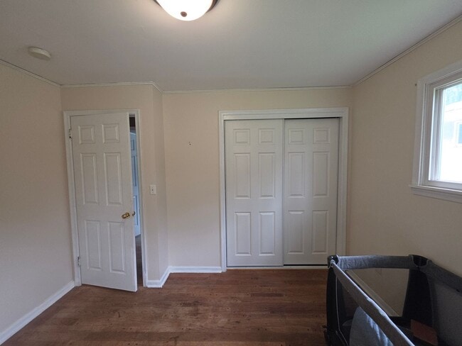 Building Photo - Move-In Ready Gem in the Heart of Forest Lake