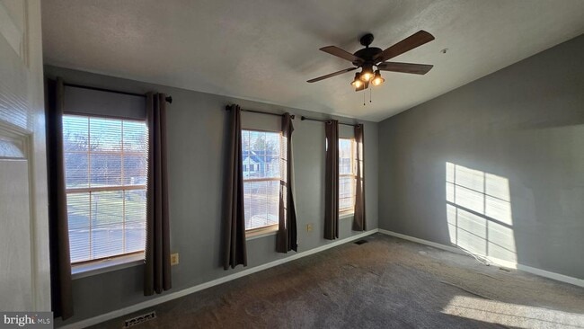 Building Photo - 6565 Ronald Rd