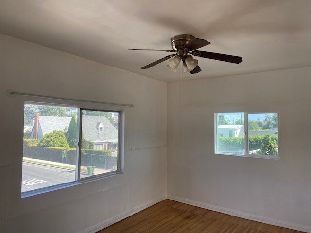 Building Photo - 800 N Mansfield Ave