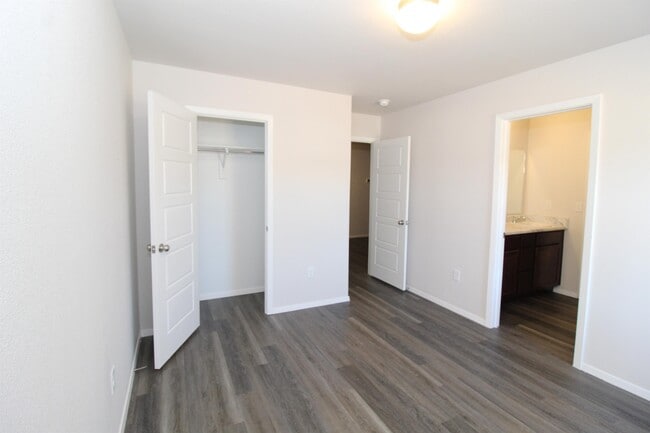 Building Photo - 3321 Gulley Ln