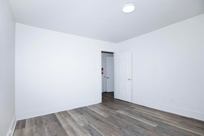 Building Photo - 773 Anderson Ave