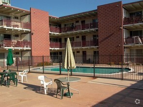 Building Photo - Pearl Street Flats