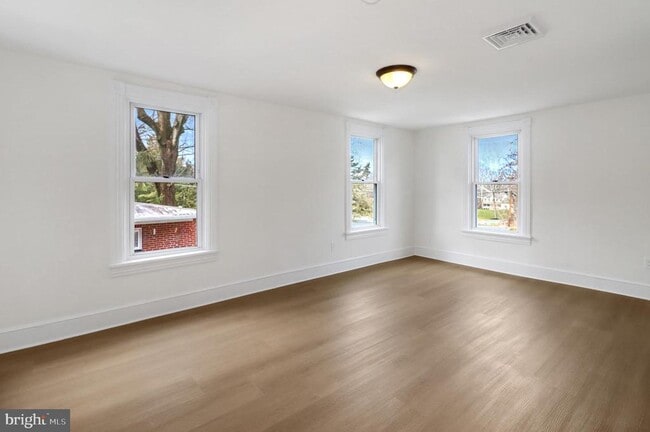 Building Photo - 24369 W Main St