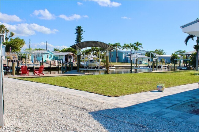 Building Photo - 2744 Sanderling Ct