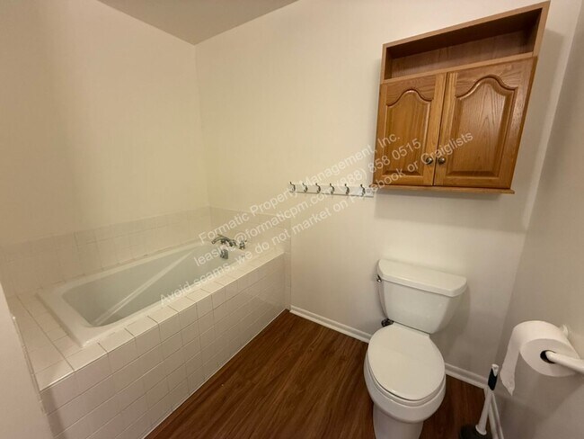 Building Photo - Pet Friendly! -  Beautiful 4-Bedroom, 3-Ba...