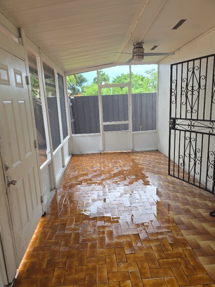 Building Photo - 3060 NW 27th St