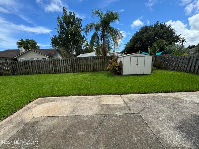 Building Photo - 13572 Lobo Ct