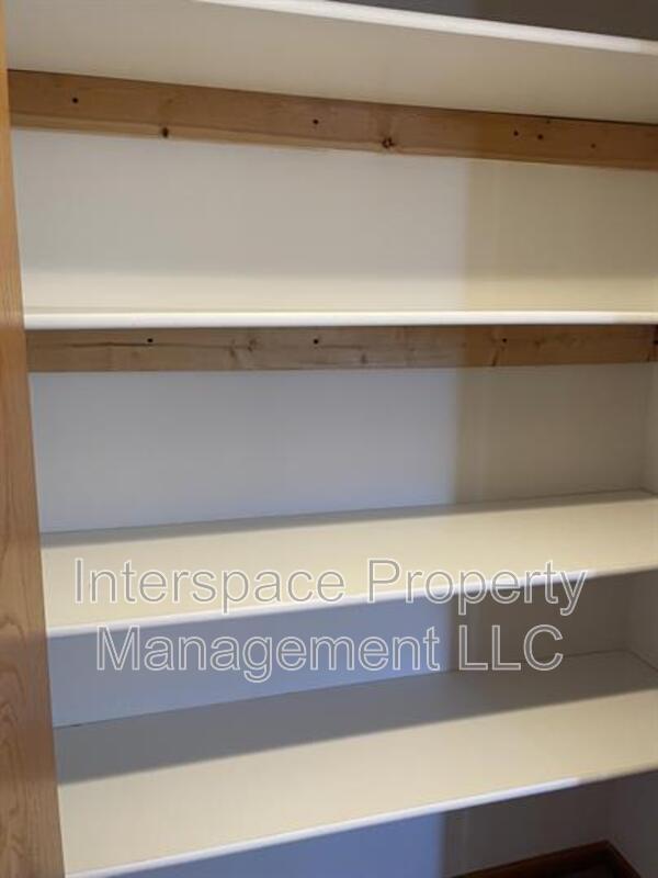 Building Photo - 125 Liberty Ln