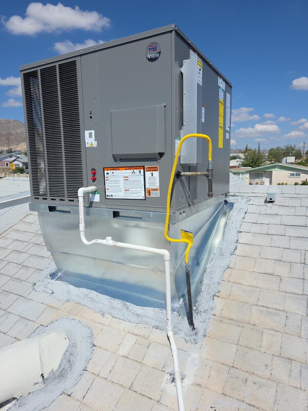 Building Photo - 3722 Sacramento Ave