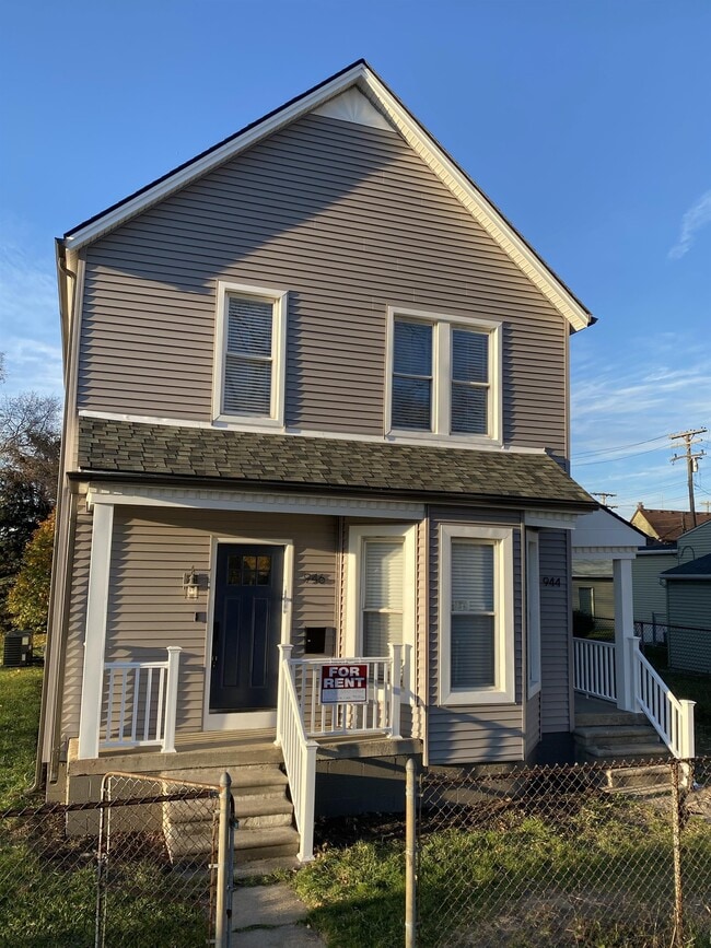 Building Photo - 946 W Alexandrine St
