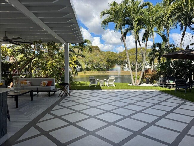 Building Photo - 10973 NW 53rd Ln