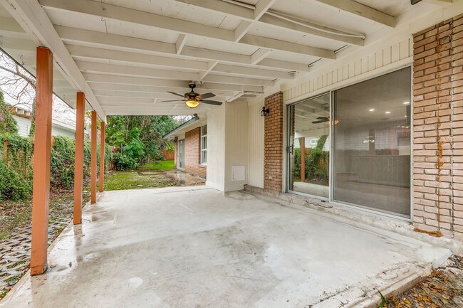 Building Photo - MID-CENTURY MODERN IN BEL MEADE