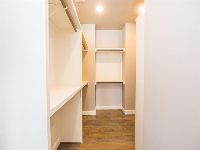 Building Photo - 1307 Upland Retreat Dr