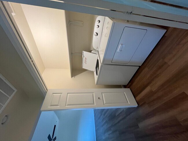 Building Photo - 357 Cliffs Pkwy