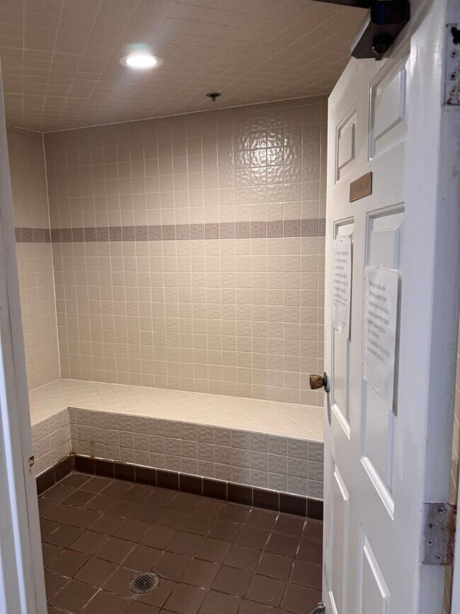 Building Photo - Horizon Towers 2Bed 2Bath Condo!!!