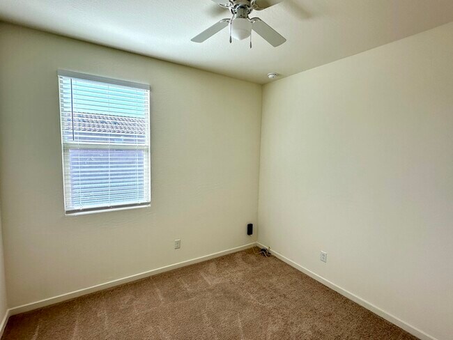 Building Photo - Well maintained single level San Tan Valley home located in Quail Run.