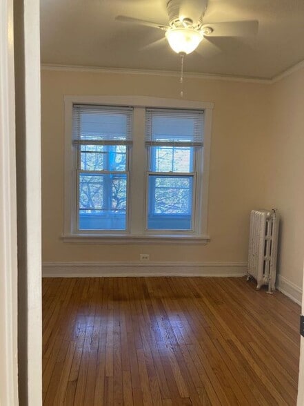 Building Photo - 2104 W Birchwood Ave