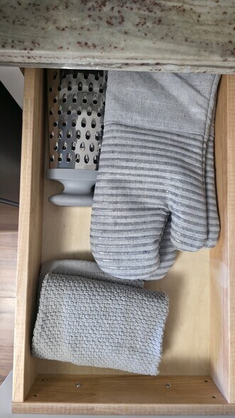 Building Photo - 1588 Alki Ave SW