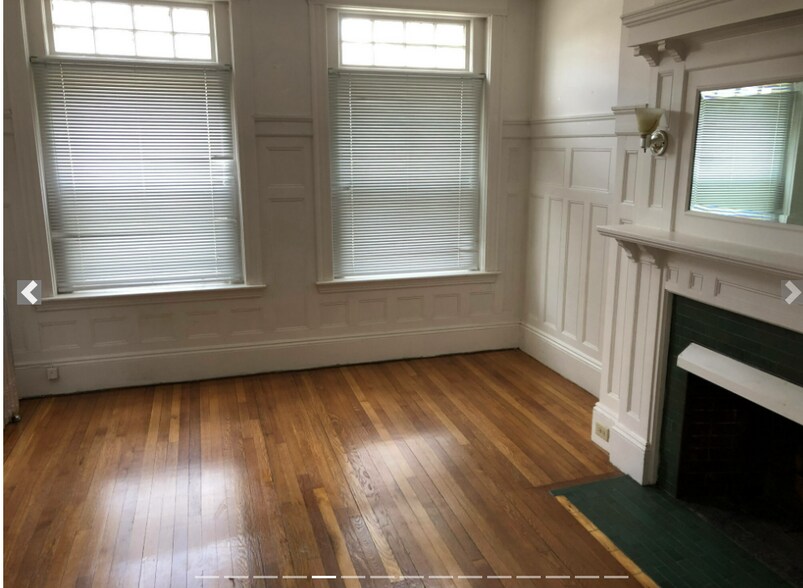 Building Photo - 1905 Beacon St