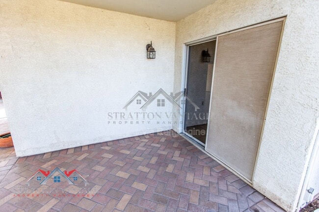 Building Photo - 1891 E Brentrup Dr