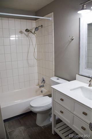 Building Photo - 1225 S Oneida St