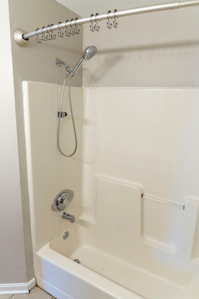 Building Photo - 10504 Pebblestone Cir