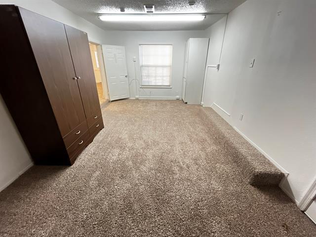 Building Photo - 923 N 9th St