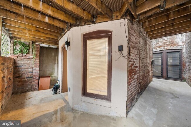 Building Photo - 313 F St NE