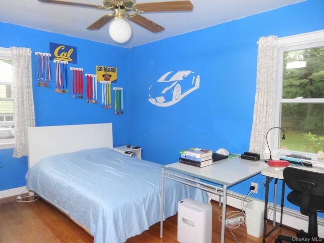 Building Photo - 23 Pasture Ln