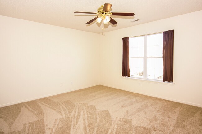 Building Photo - 12262 Running Springs Rd