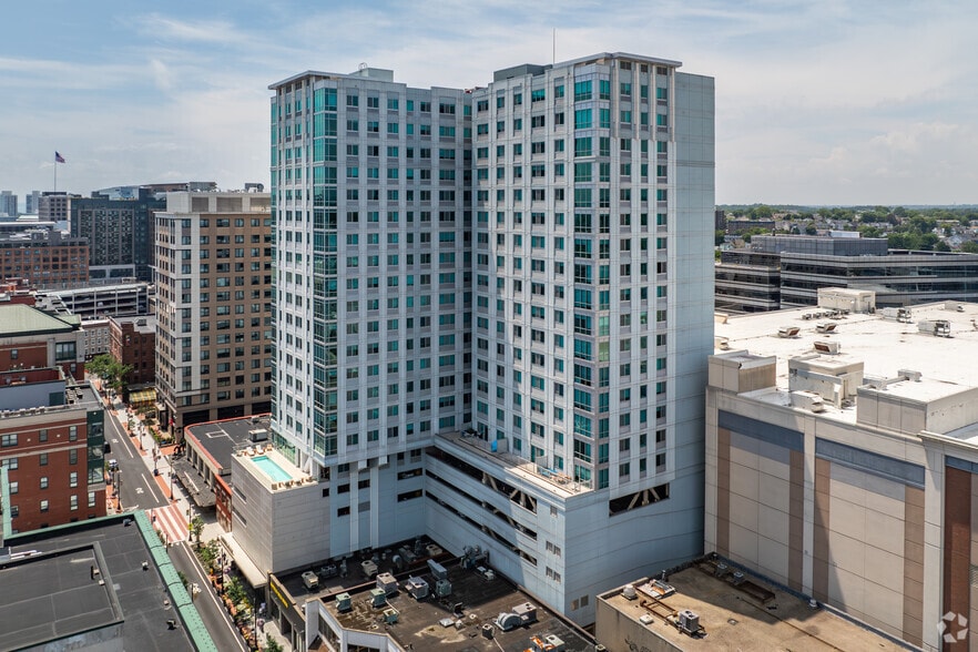 Primary Photo - Summer House Apartments