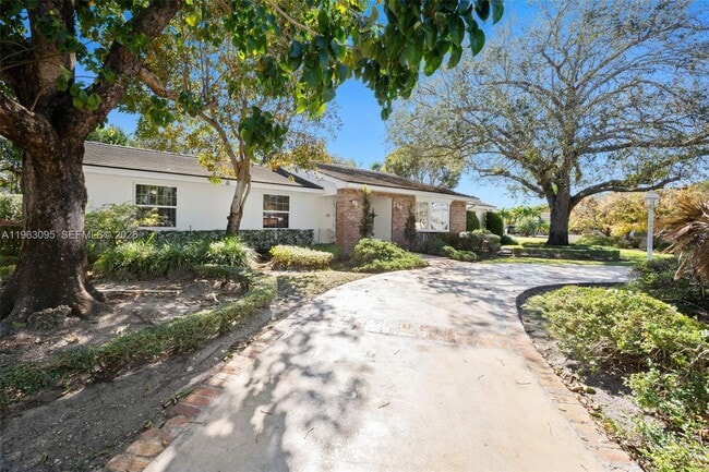 Building Photo - 9980 SW 128th St