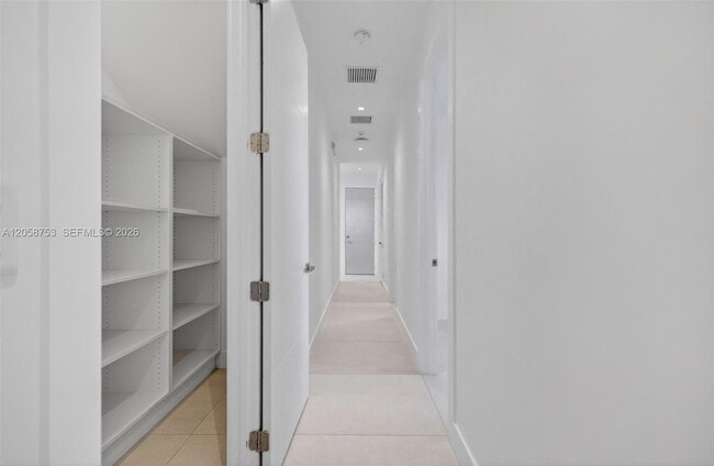 Building Photo - 16709 Botaniko Dr N