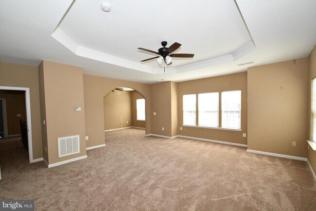 Building Photo - 9 Latham Ln