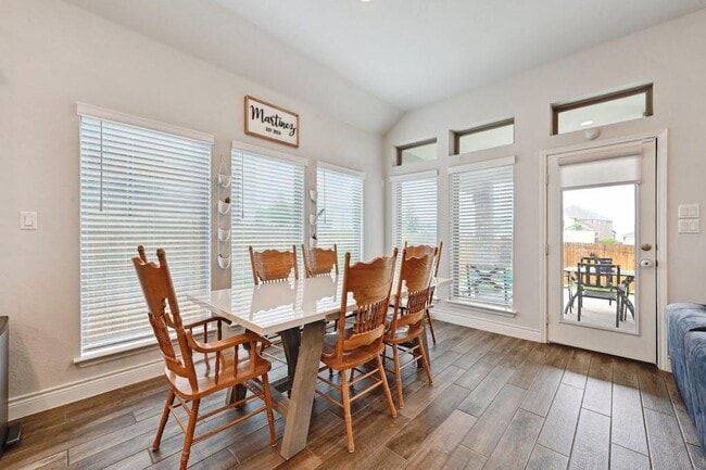 Building Photo - 132 Cyrus Milton Dr