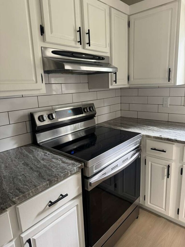 Building Photo - 4605 Tipperary Trail