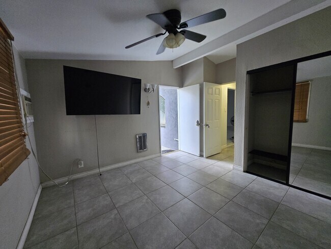 Building Photo - 9622 Stonybrook Dr