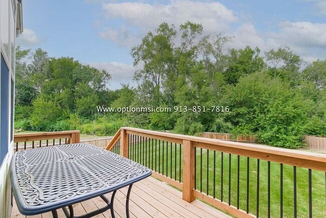 Building Photo - Heatherwood Subdivision!