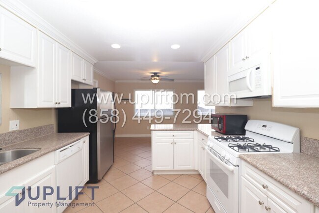 Building Photo - 4 Bedroom 2 Bath Home In Oceanside With Bonus Room ** Move In Special $300 Off First Month's Rent**