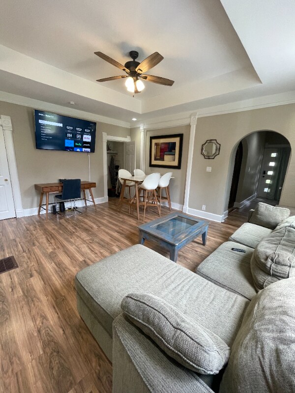 Building Photo - 232 N Randolph St