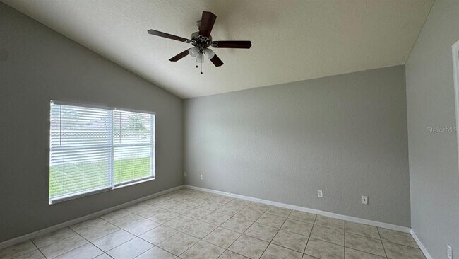 Building Photo - 2916 White Cedar Cir