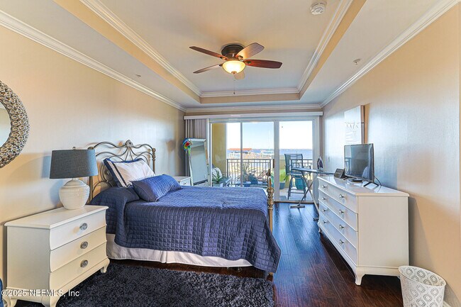 Building Photo - 120 Bay St