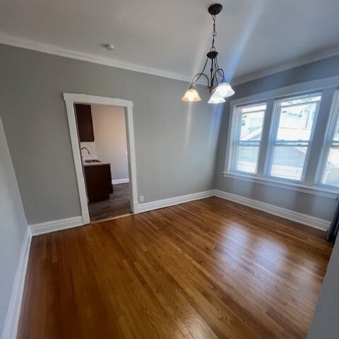 Building Photo - 3845 W Sunnyside Ave