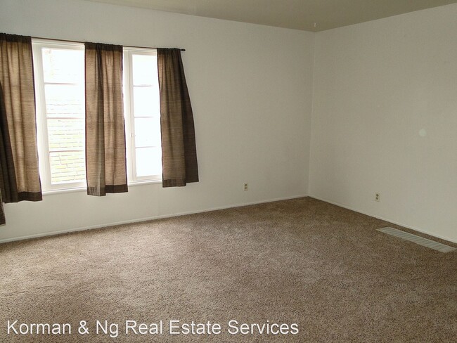 Building Photo - 2 br, 1 bath House - 432 Everett St.