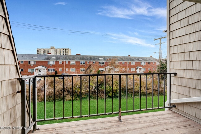 Building Photo - 720 Ocean Ave N