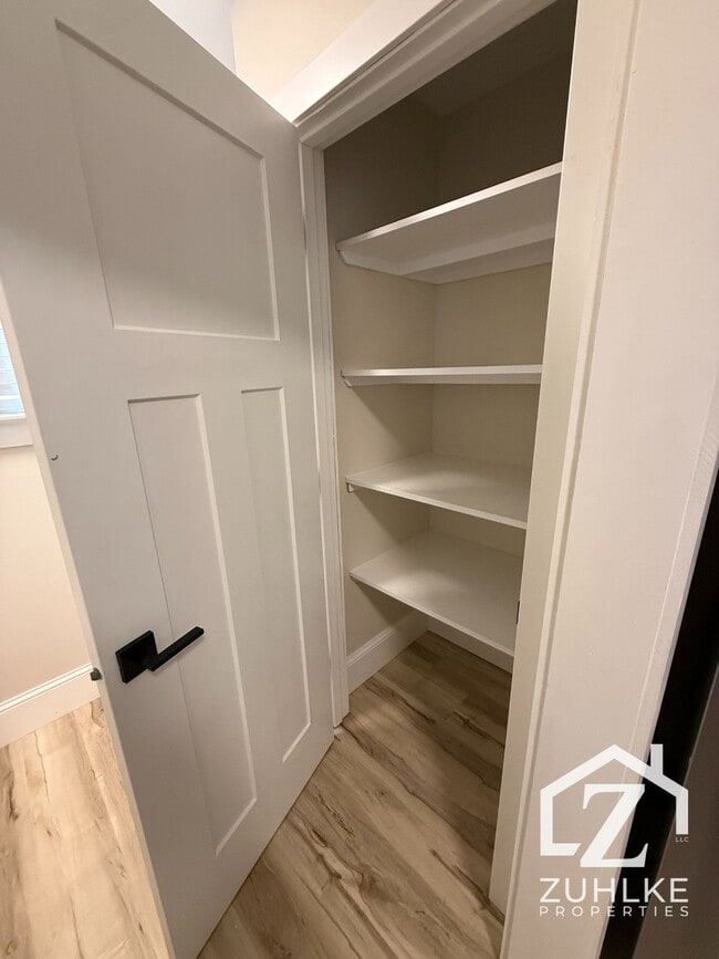 Building Photo - 201 N Pine St