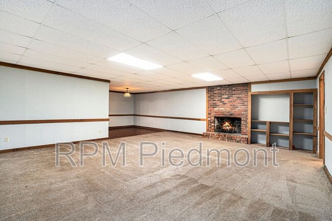 Building Photo - 175 Wavetree Dr