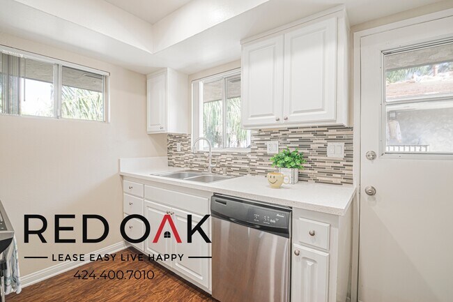 Building Photo - 861 Glencliff St